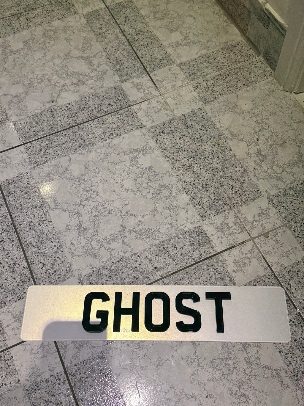 GHOST PLATE